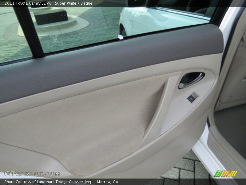 Super White / Bisque 2011 Toyota Camry LE V6