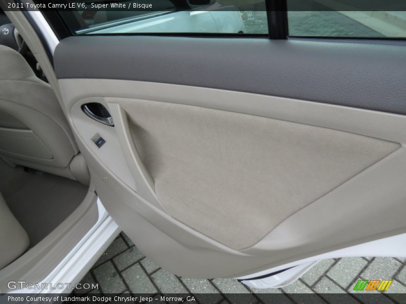 Super White / Bisque 2011 Toyota Camry LE V6