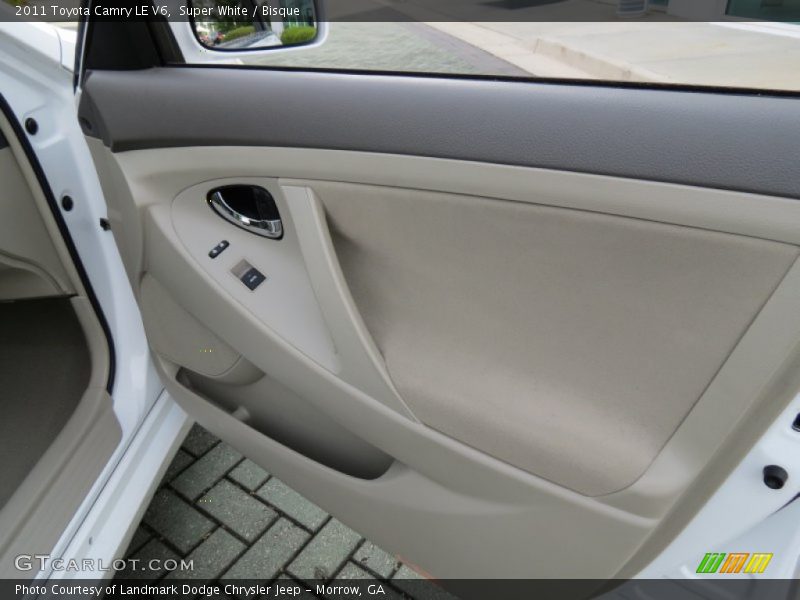Super White / Bisque 2011 Toyota Camry LE V6