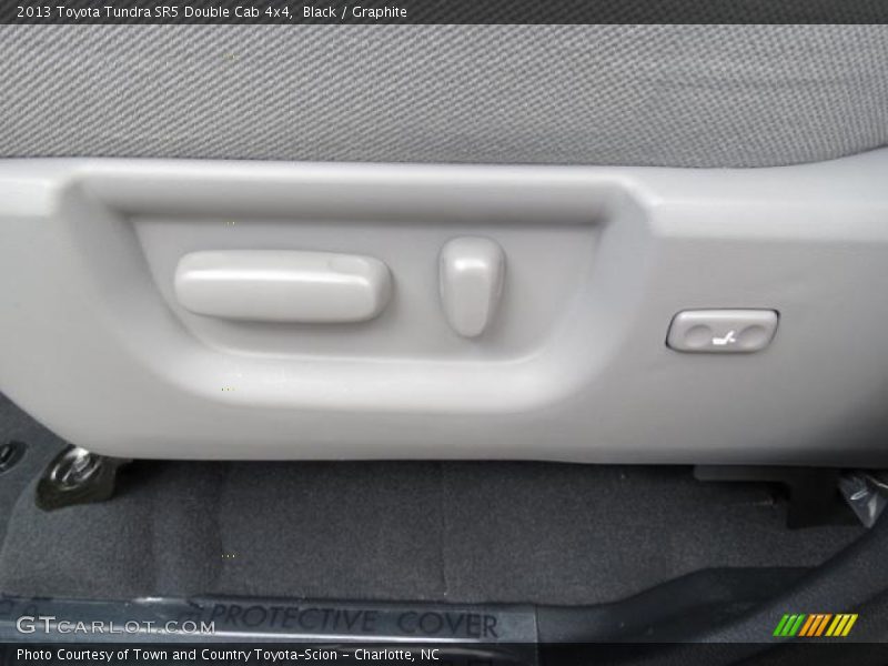 Black / Graphite 2013 Toyota Tundra SR5 Double Cab 4x4
