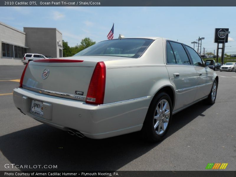 Ocean Pearl Tri-coat / Shale/Cocoa 2010 Cadillac DTS