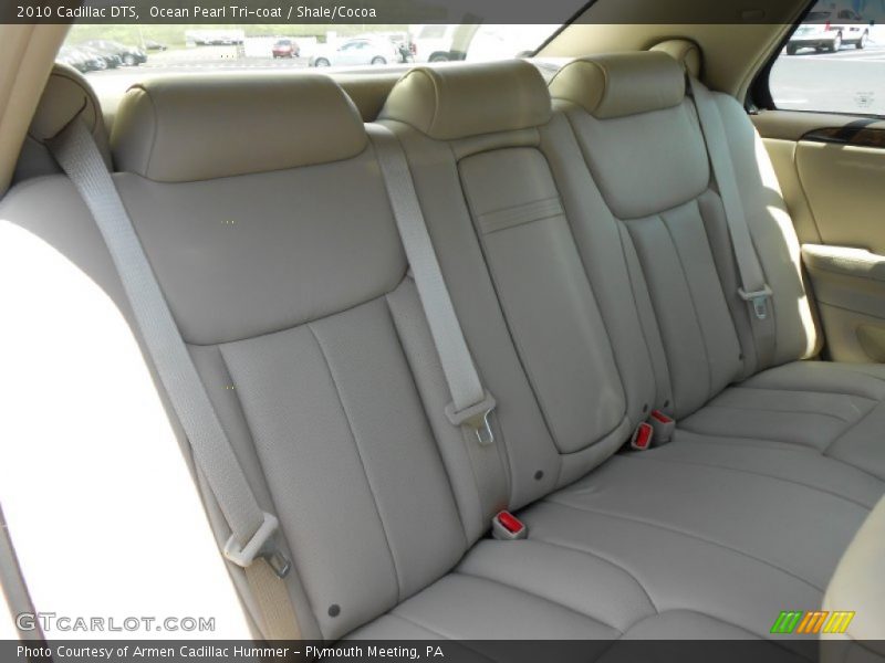 Ocean Pearl Tri-coat / Shale/Cocoa 2010 Cadillac DTS