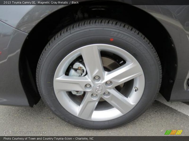 Magnetic Gray Metallic / Black 2013 Toyota Camry SE