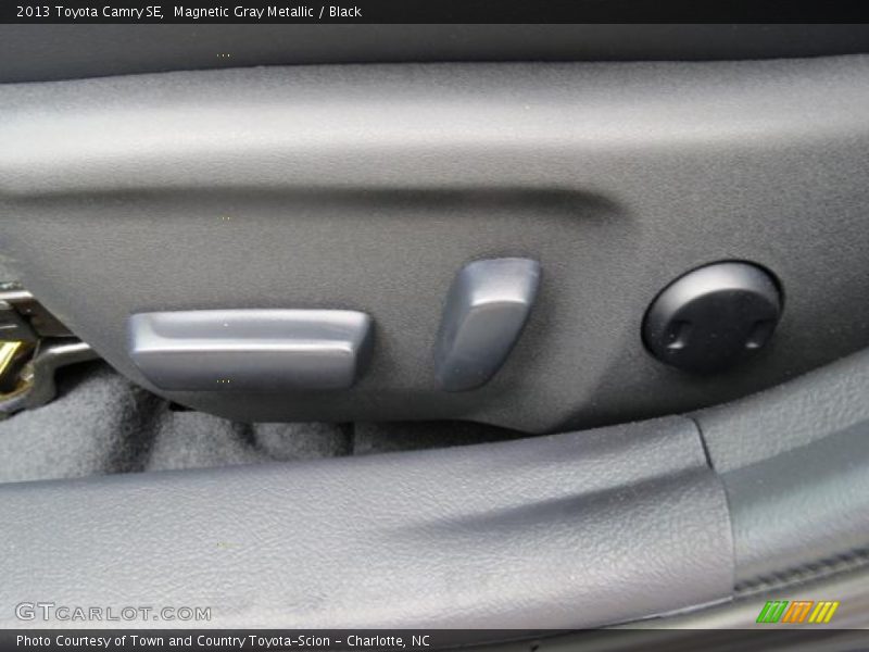 Magnetic Gray Metallic / Black 2013 Toyota Camry SE