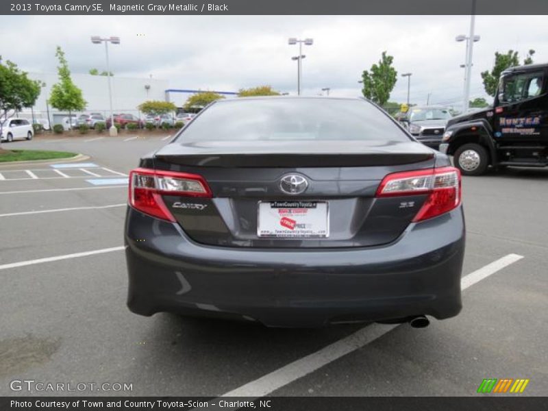 Magnetic Gray Metallic / Black 2013 Toyota Camry SE