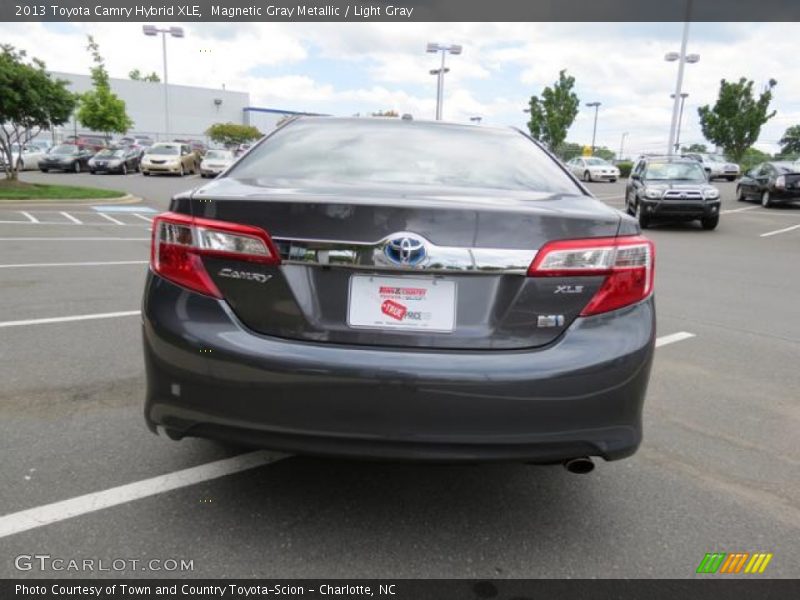 Magnetic Gray Metallic / Light Gray 2013 Toyota Camry Hybrid XLE