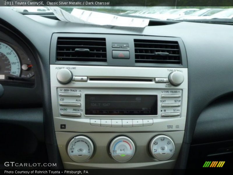 Classic Silver Metallic / Dark Charcoal 2011 Toyota Camry SE