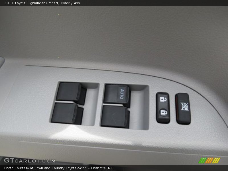 Black / Ash 2013 Toyota Highlander Limited