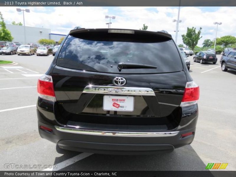 Black / Ash 2013 Toyota Highlander Limited