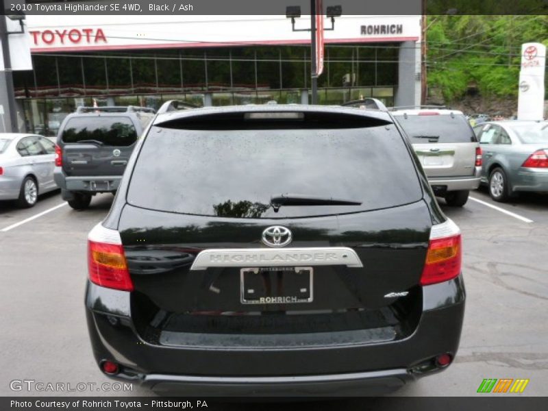 Black / Ash 2010 Toyota Highlander SE 4WD
