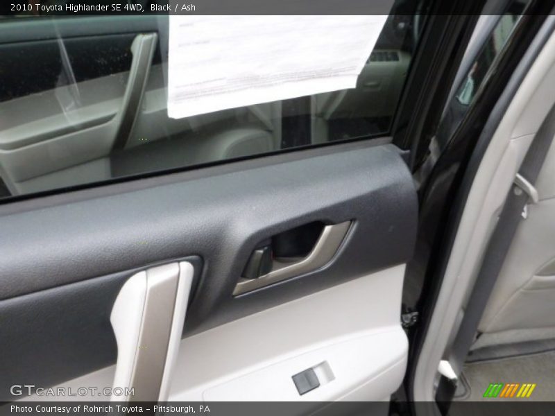 Black / Ash 2010 Toyota Highlander SE 4WD