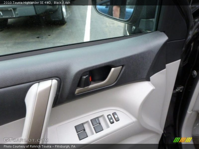 Black / Ash 2010 Toyota Highlander SE 4WD