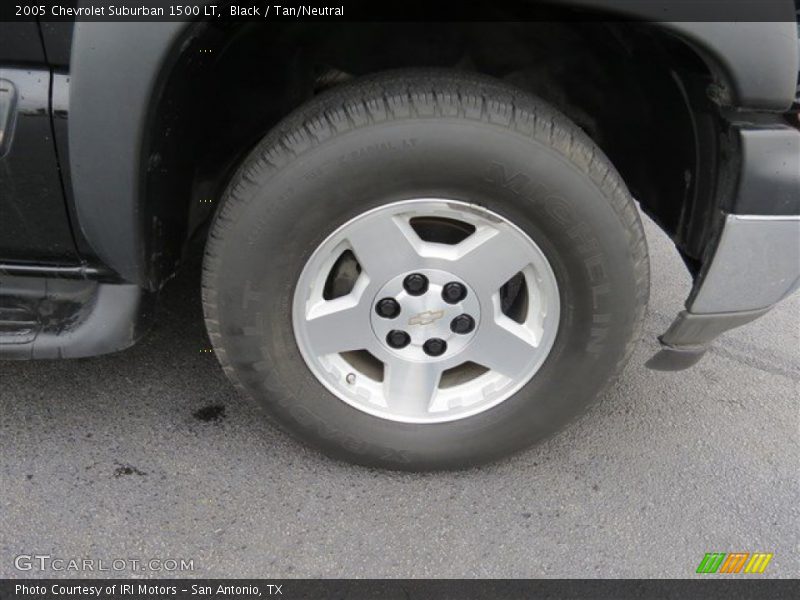  2005 Suburban 1500 LT Wheel