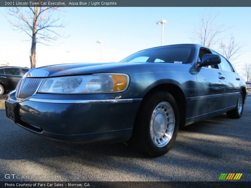 Aqua Blue / Light Graphite 2001 Lincoln Town Car Executive