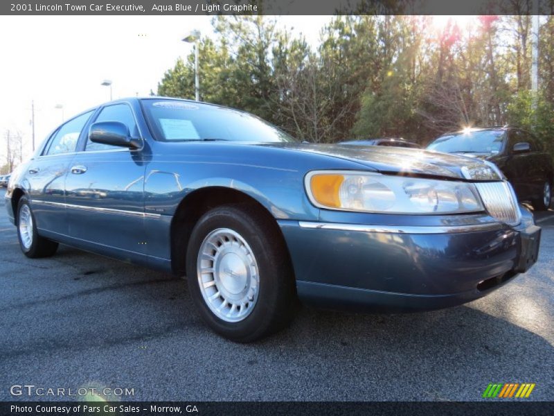 Aqua Blue / Light Graphite 2001 Lincoln Town Car Executive