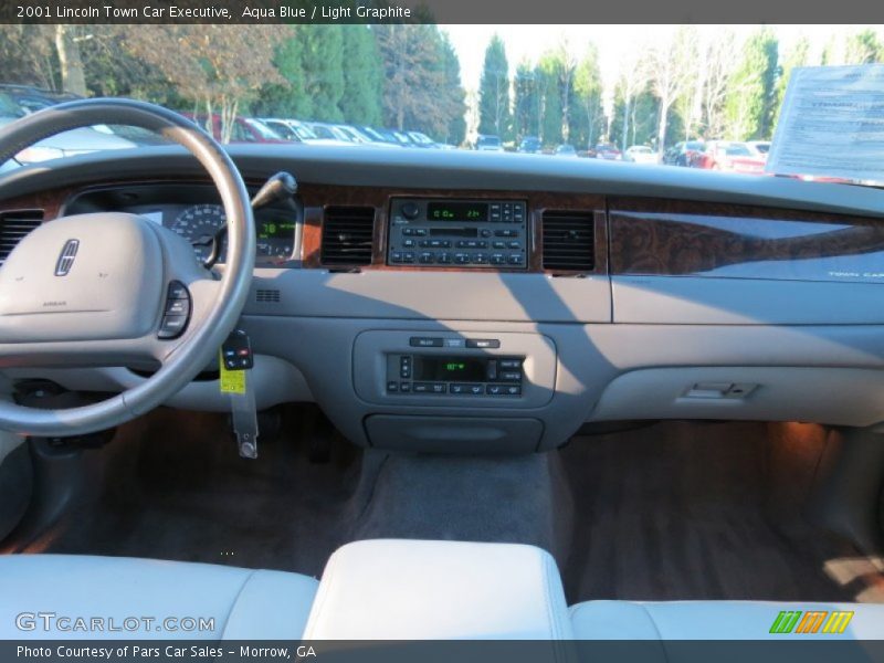 Aqua Blue / Light Graphite 2001 Lincoln Town Car Executive