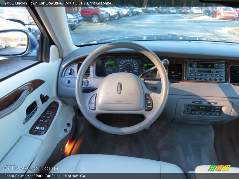 Aqua Blue / Light Graphite 2001 Lincoln Town Car Executive
