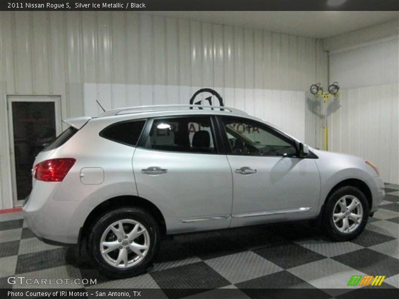 Silver Ice Metallic / Black 2011 Nissan Rogue S