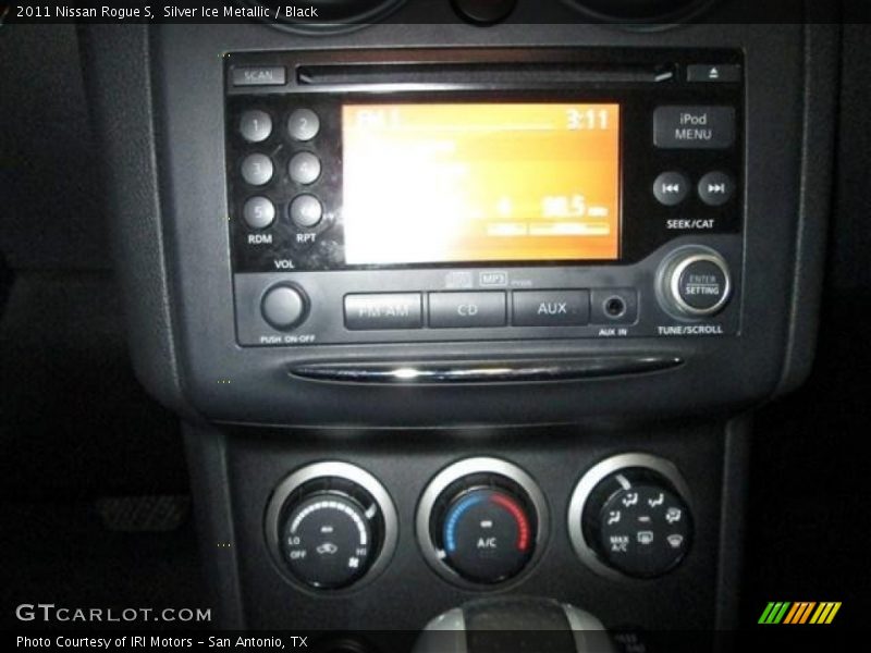 Silver Ice Metallic / Black 2011 Nissan Rogue S
