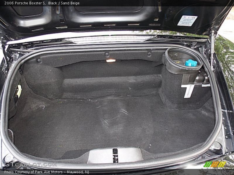  2006 Boxster S Trunk