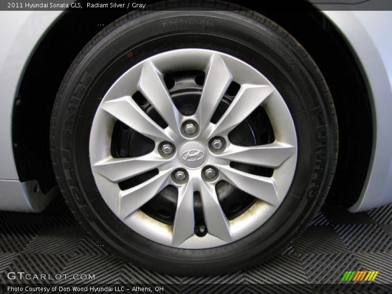 Radiant Silver / Gray 2011 Hyundai Sonata GLS