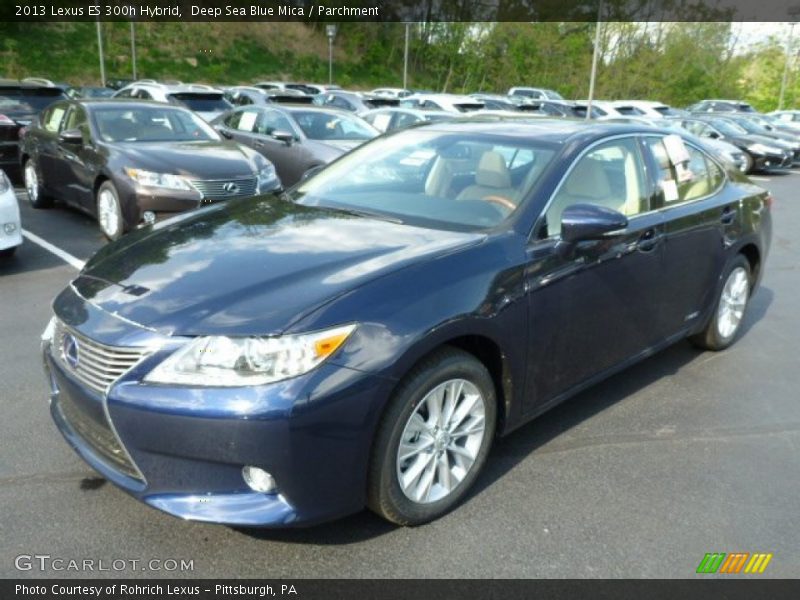 Deep Sea Blue Mica / Parchment 2013 Lexus ES 300h Hybrid