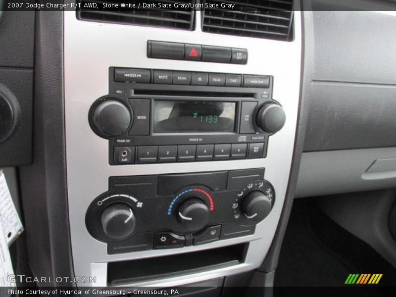 Controls of 2007 Charger R/T AWD