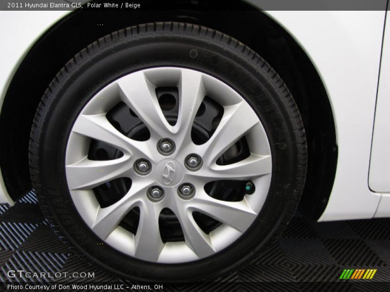 Polar White / Beige 2011 Hyundai Elantra GLS