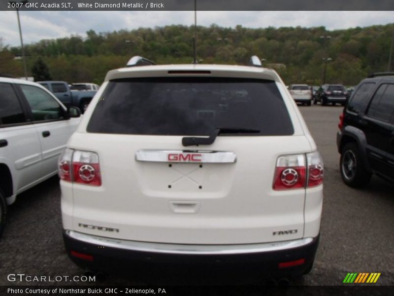 White Diamond Metallic / Brick 2007 GMC Acadia SLT