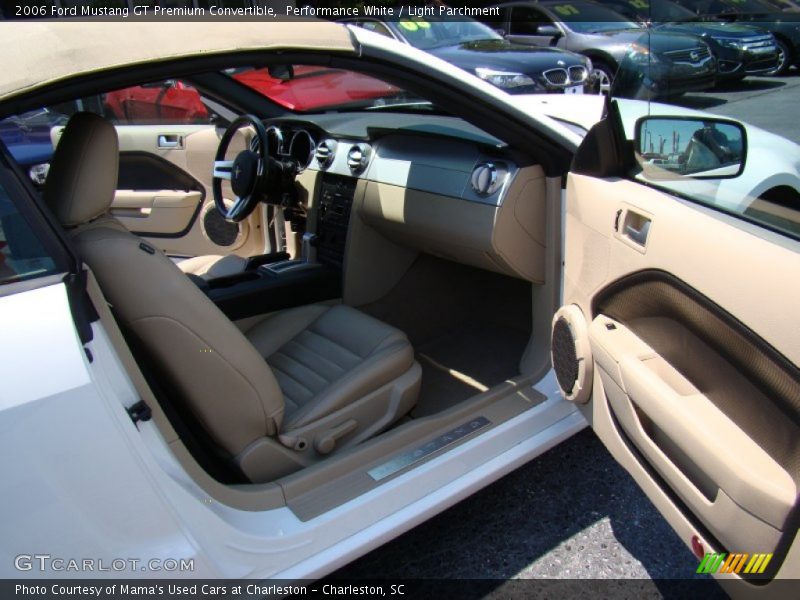 Performance White / Light Parchment 2006 Ford Mustang GT Premium Convertible