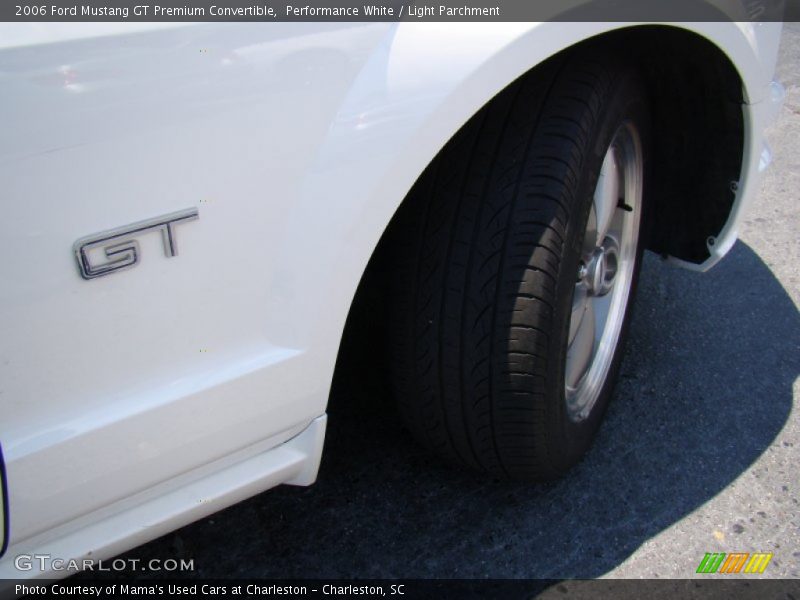 Performance White / Light Parchment 2006 Ford Mustang GT Premium Convertible