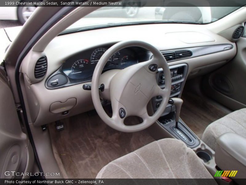  1999 Malibu Sedan Medium Neutral Interior