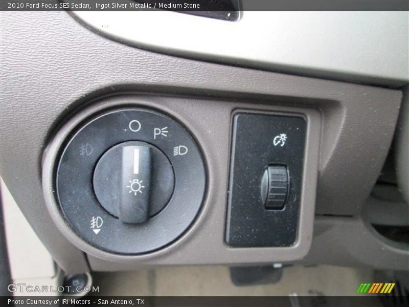 Controls of 2010 Focus SES Sedan