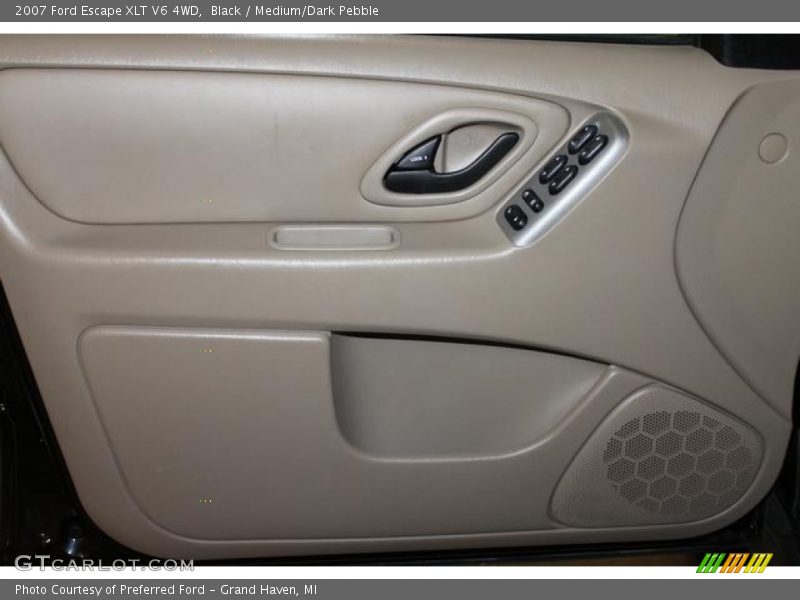 Black / Medium/Dark Pebble 2007 Ford Escape XLT V6 4WD