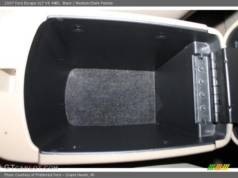 Black / Medium/Dark Pebble 2007 Ford Escape XLT V6 4WD