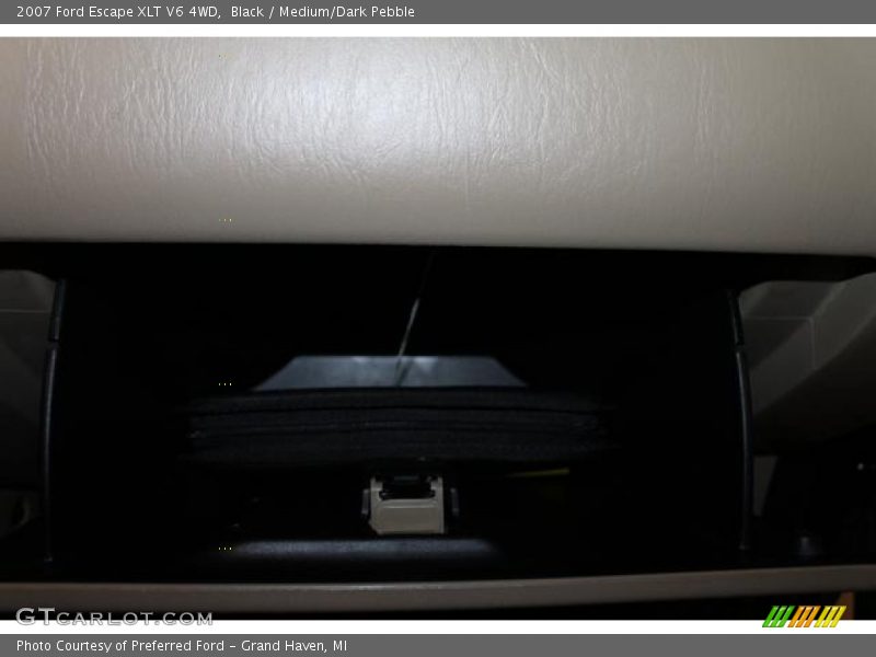 Black / Medium/Dark Pebble 2007 Ford Escape XLT V6 4WD