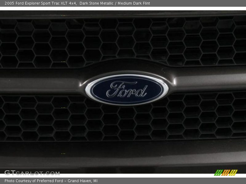 Dark Stone Metallic / Medium Dark Flint 2005 Ford Explorer Sport Trac XLT 4x4