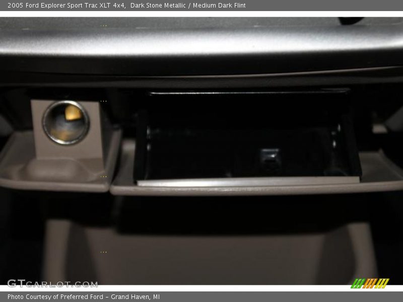 Dark Stone Metallic / Medium Dark Flint 2005 Ford Explorer Sport Trac XLT 4x4