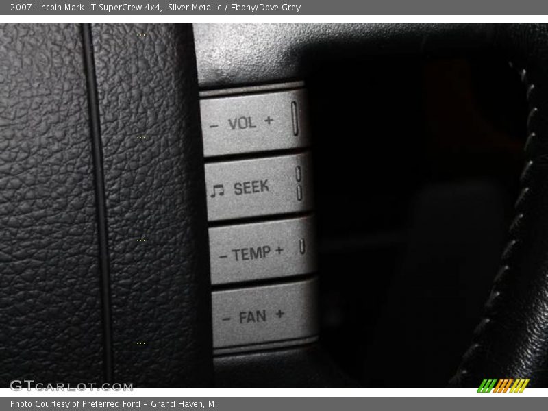 Silver Metallic / Ebony/Dove Grey 2007 Lincoln Mark LT SuperCrew 4x4
