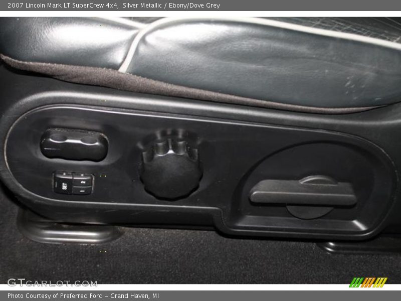 Silver Metallic / Ebony/Dove Grey 2007 Lincoln Mark LT SuperCrew 4x4