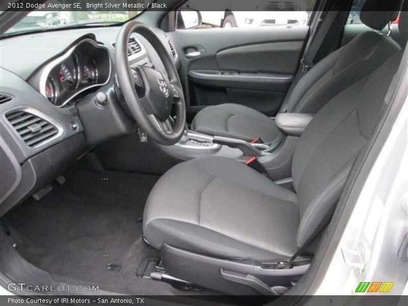 Bright Silver Metallic / Black 2012 Dodge Avenger SE