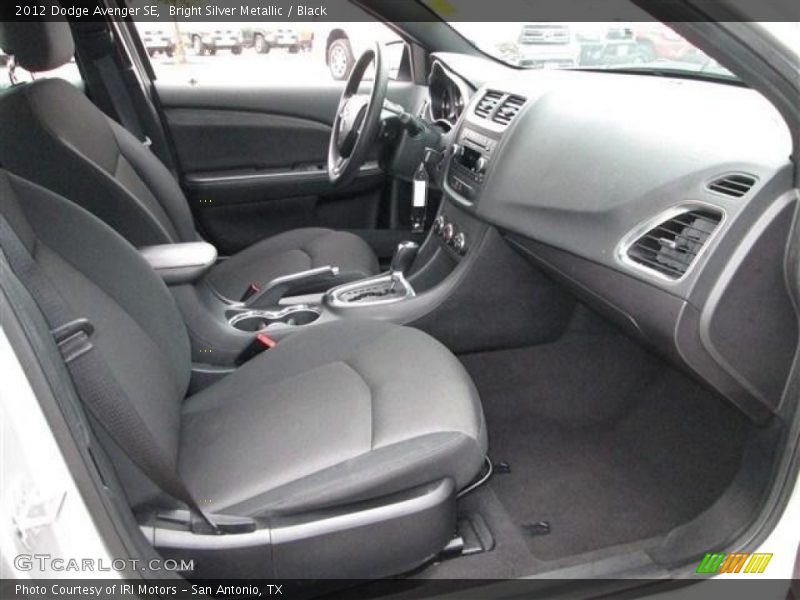 Bright Silver Metallic / Black 2012 Dodge Avenger SE