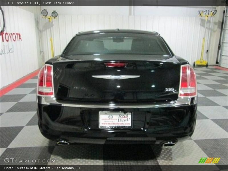 Gloss Black / Black 2013 Chrysler 300 C