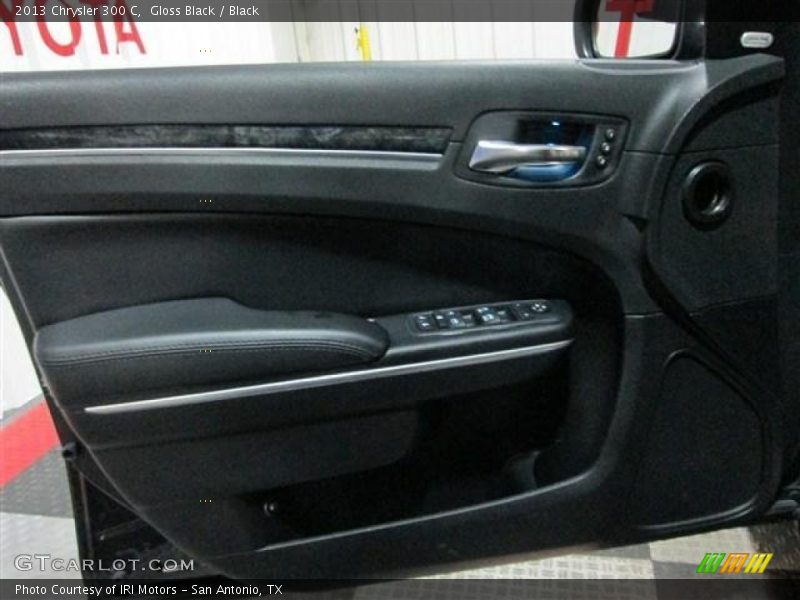 Gloss Black / Black 2013 Chrysler 300 C