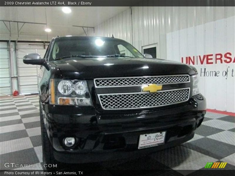 Black / Ebony 2009 Chevrolet Avalanche LTZ 4x4