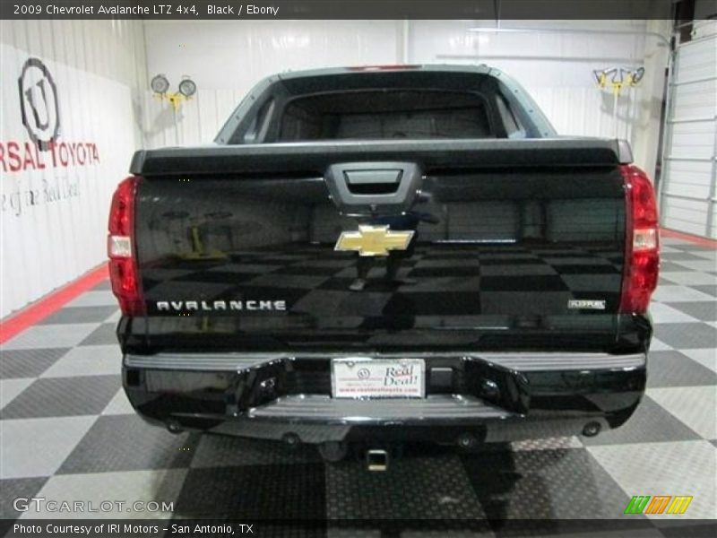 Black / Ebony 2009 Chevrolet Avalanche LTZ 4x4