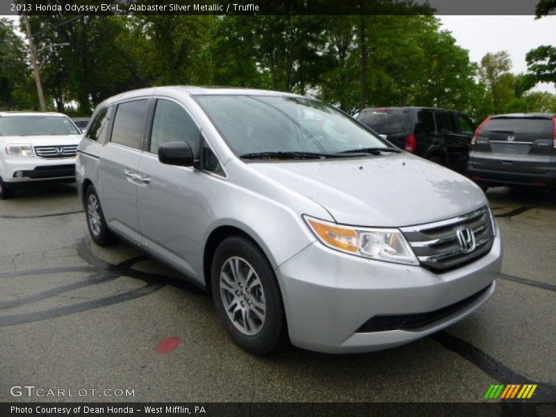 Front 3/4 View of 2013 Odyssey EX-L