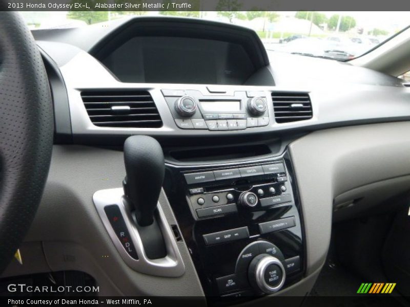 Alabaster Silver Metallic / Truffle 2013 Honda Odyssey EX-L
