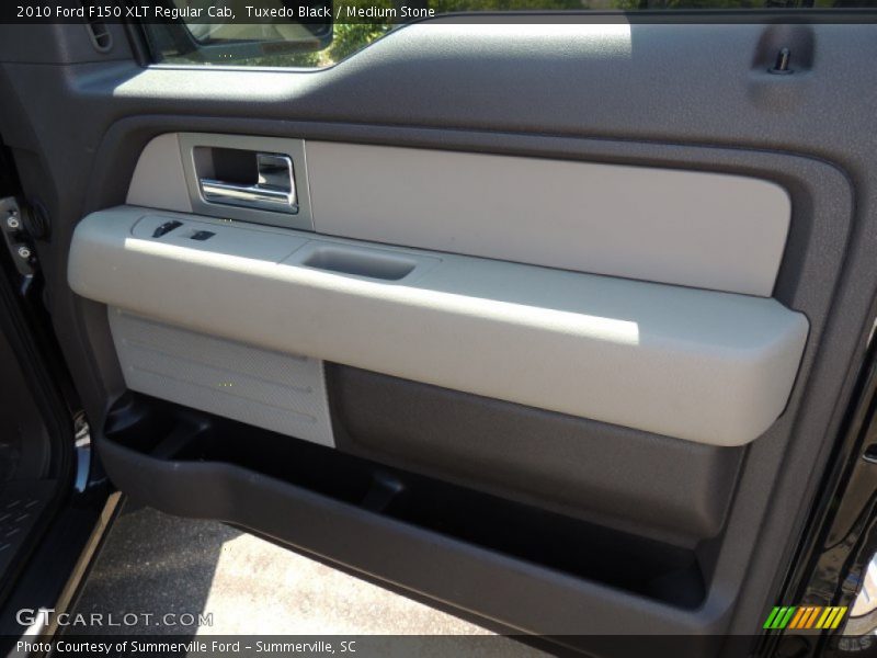Door Panel of 2010 F150 XLT Regular Cab