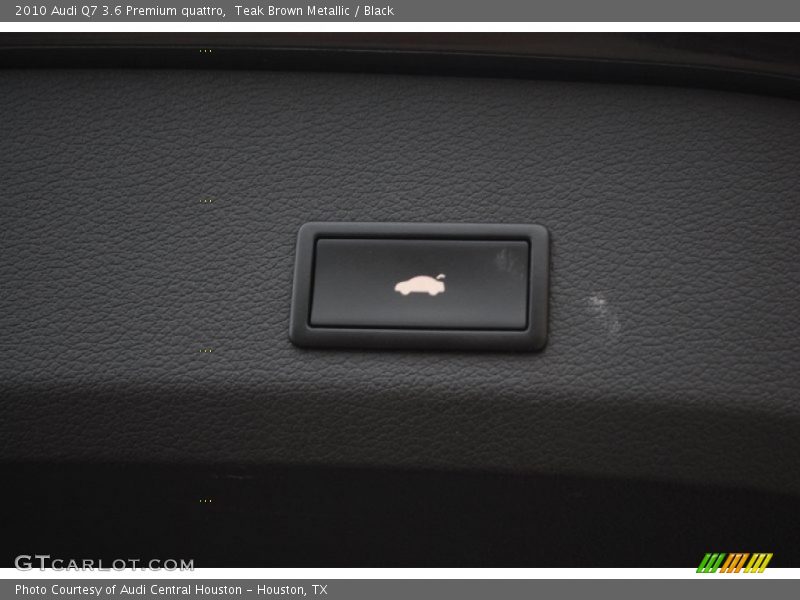 Teak Brown Metallic / Black 2010 Audi Q7 3.6 Premium quattro